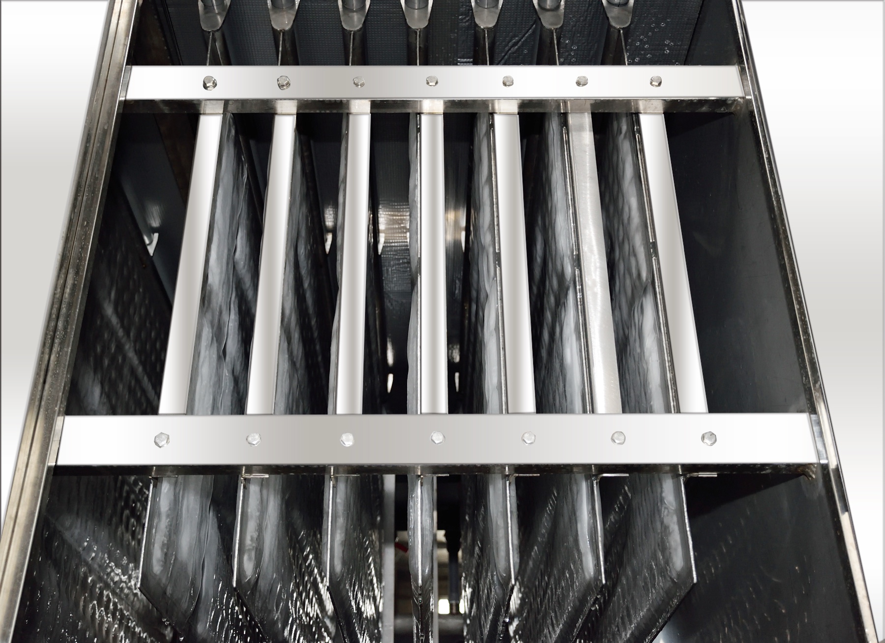 AP-5TW plate ice machine evaporator and ice discharge detail