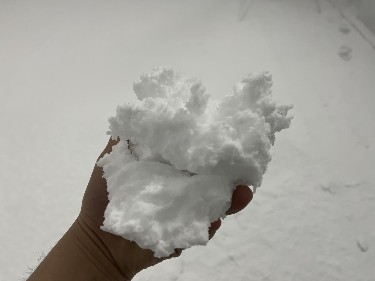 Indoor snow quality test for refrigeration and snow making system