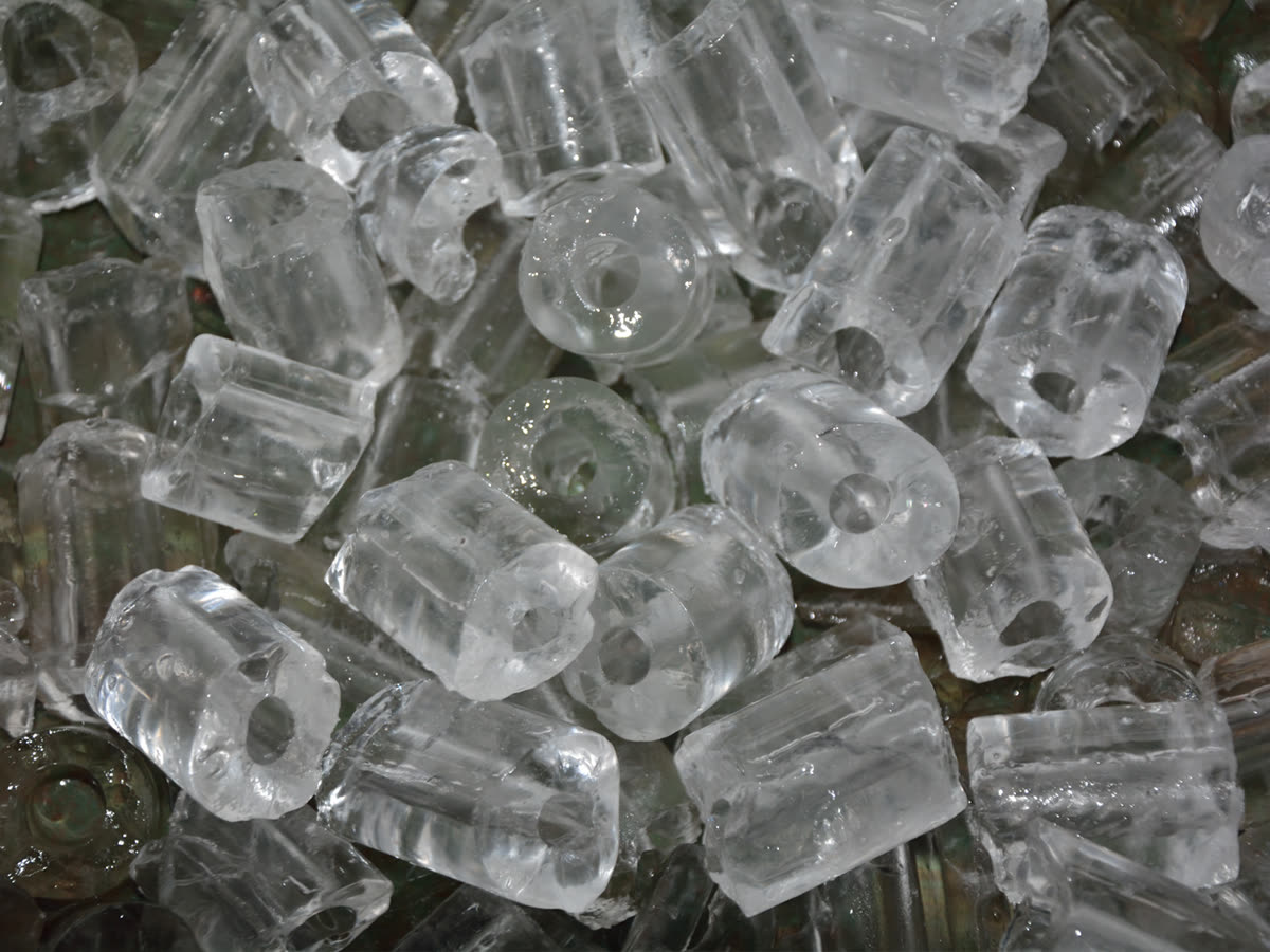 Clear tube ice produced by industrial tube ice machine