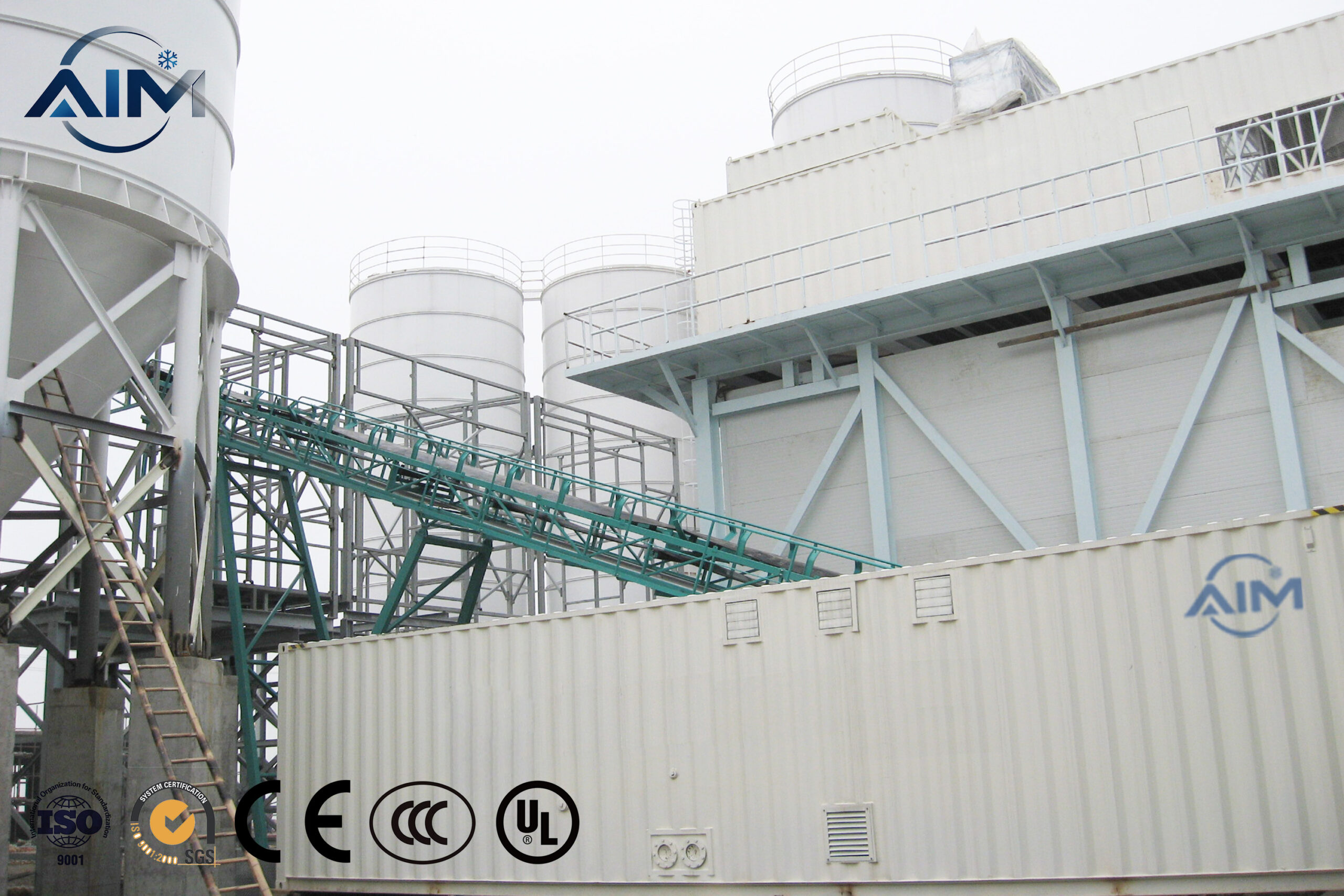 concrete cooling system with chilled water and ice equipment